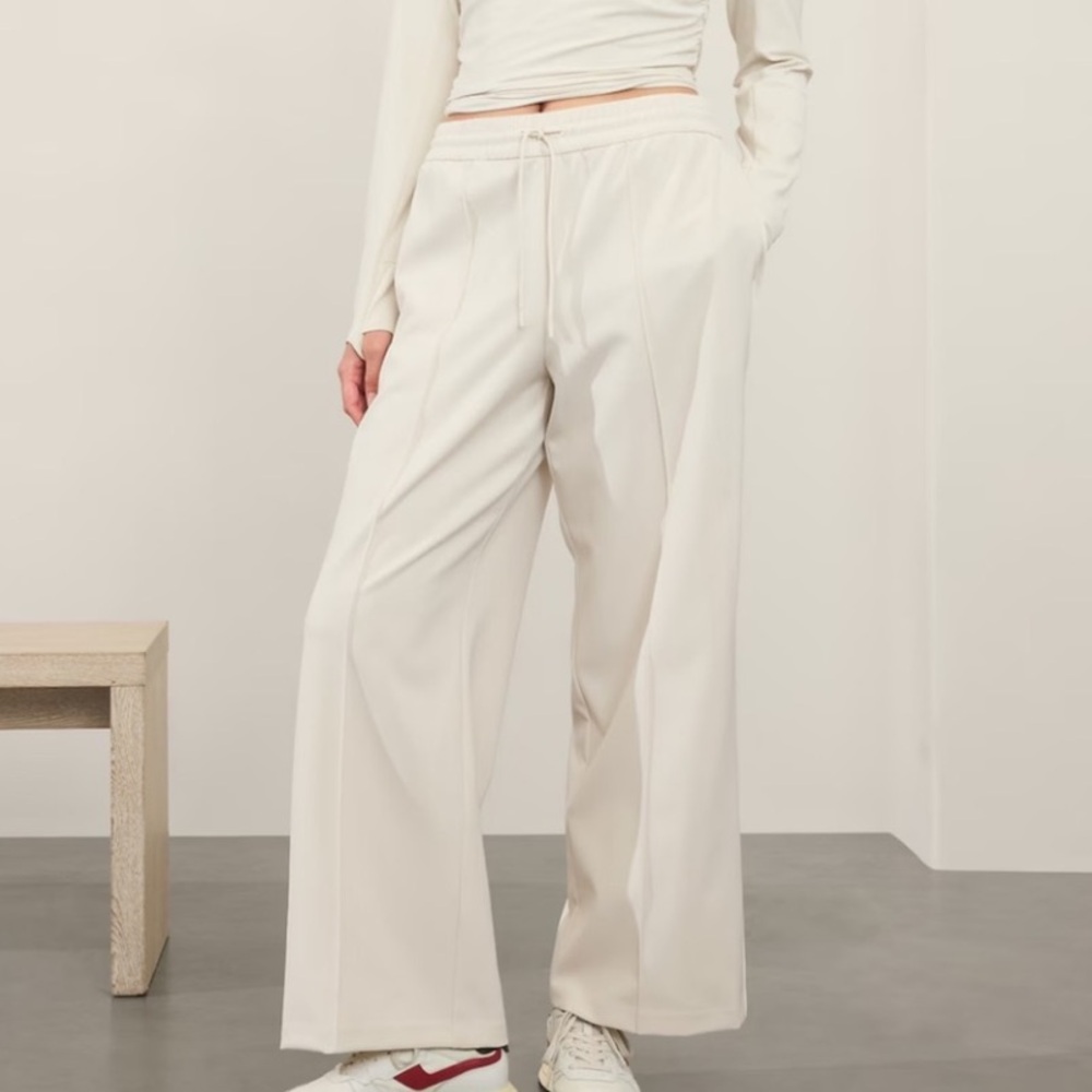 Athleta Bone Endeavor Relaxed Wide Leg Pants